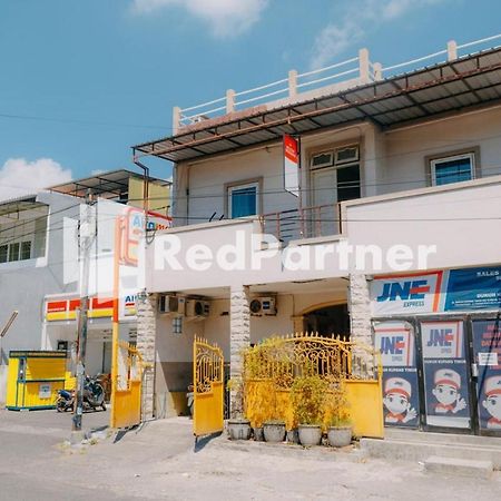 We Stay Residence Redpartner Surabaya Esterno foto