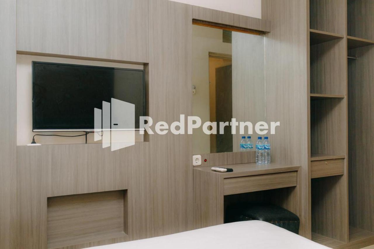 We Stay Residence Redpartner Surabaya Esterno foto