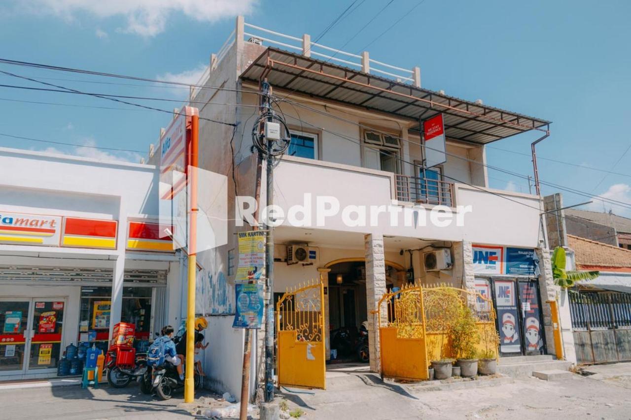 We Stay Residence Redpartner Surabaya Esterno foto