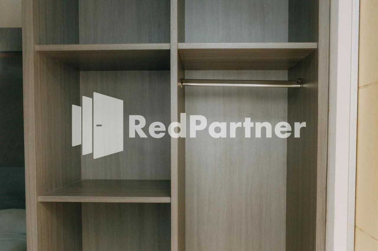 We Stay Residence Redpartner Surabaya Esterno foto