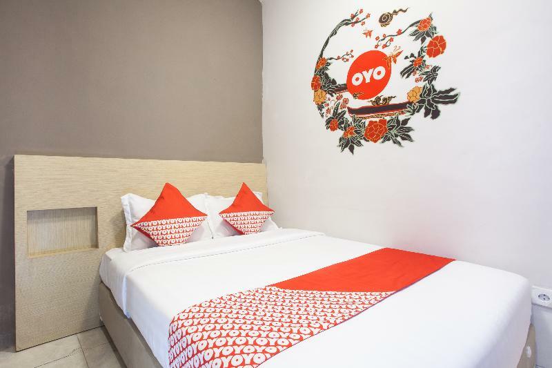 We Stay Residence Redpartner Surabaya Esterno foto